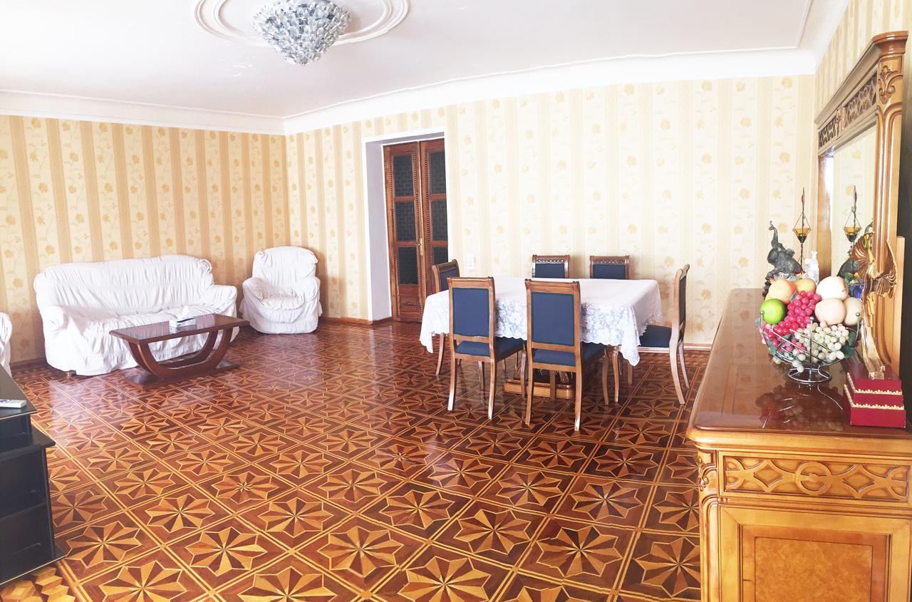Icheri Sheher Apartment Baku Bagian luar foto